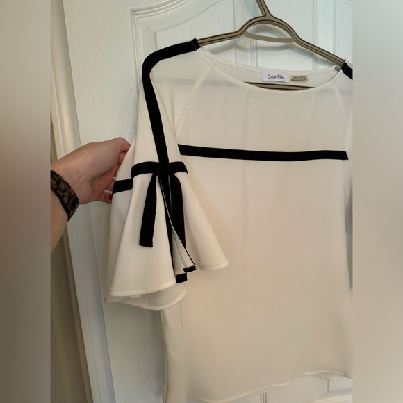 Calvin Klein Top - Picture 2 of 5
